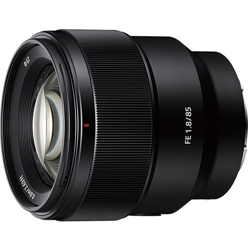 Sony SEL85F18/2 Lenses & Filters Sony - 85 Mmf/1.8 - Short Telephoto Fixed Lens For Sony E - Designed For Digital Camera - 67 Mm Atta Sel85f182 027242918023
