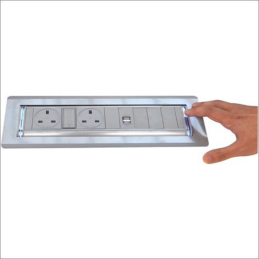 Middle Atlantic LH-VLAKT Power Receptacles Milestone Power Socket - 2 X Usb, 2 X Ac (lh-vlakt) Lhvlakt 